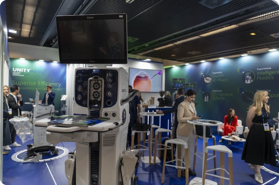 The Alcon Booth Experience